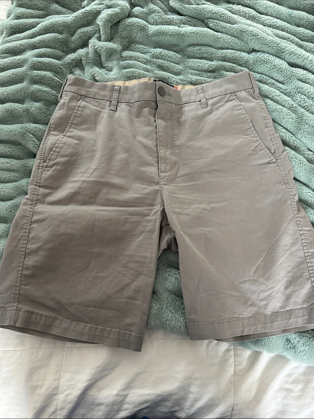 Dockers Men's Flat Front Shorts in Light Gray